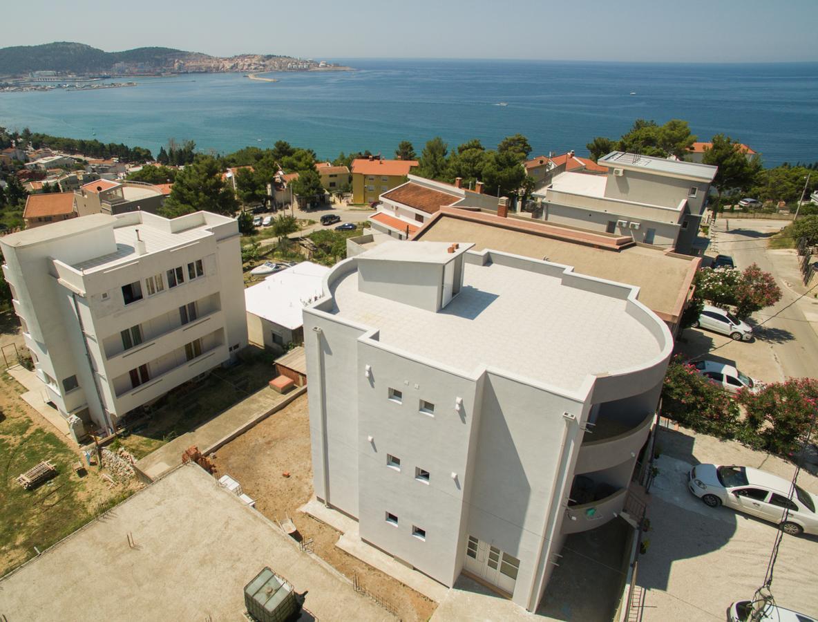 Alise Daire Bar Dış mekan fotoğraf
