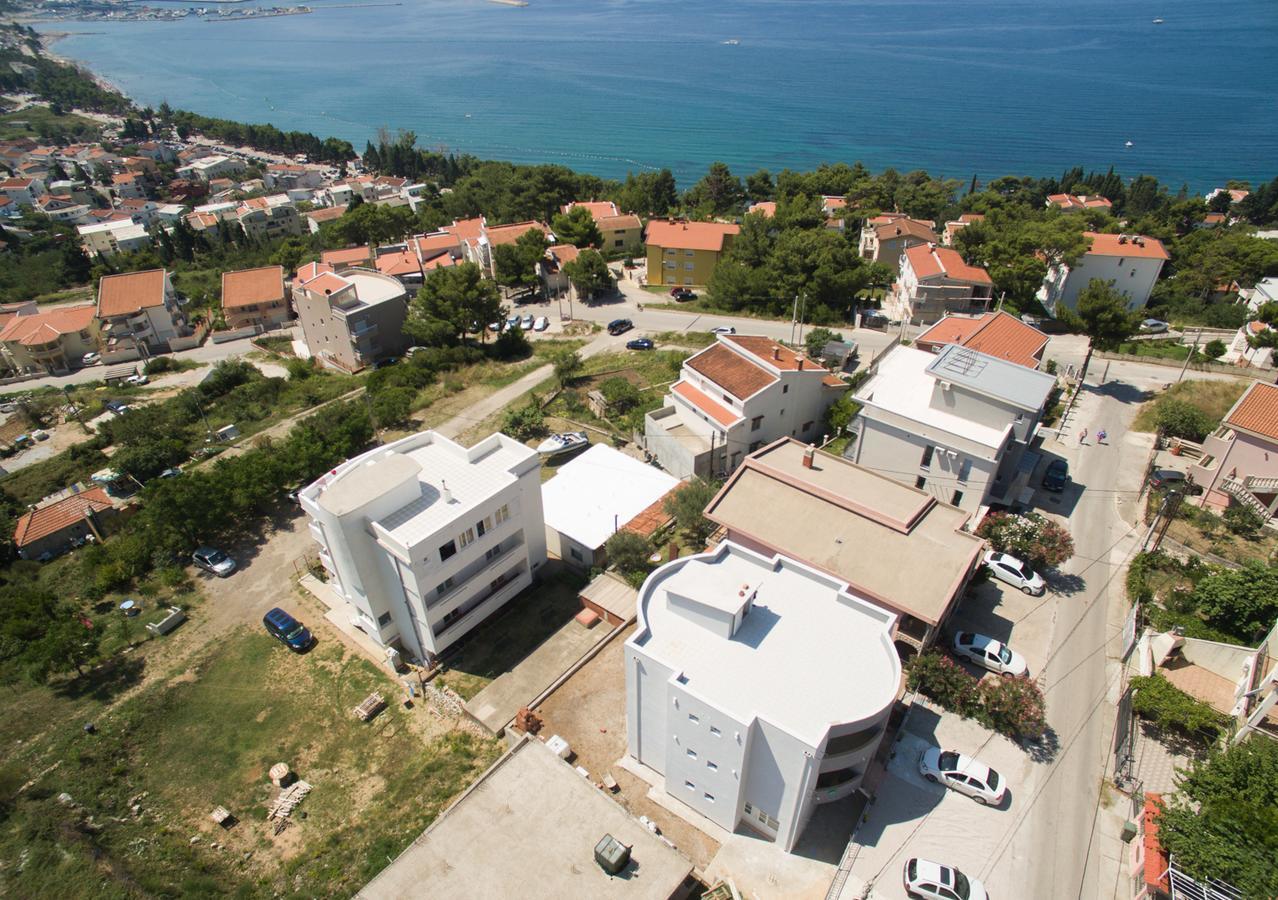 Alise Daire Bar Dış mekan fotoğraf