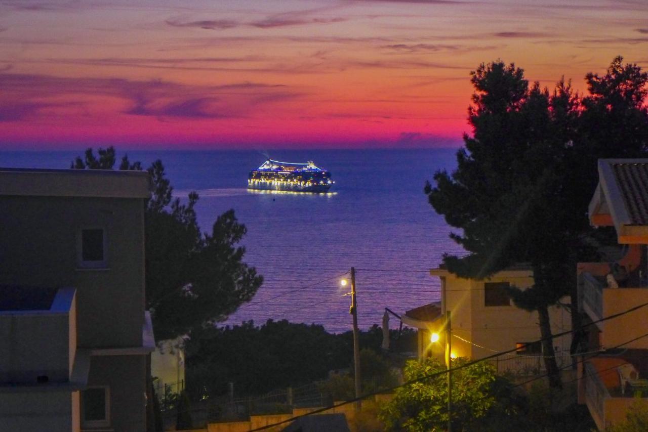 Alise Daire Bar Dış mekan fotoğraf