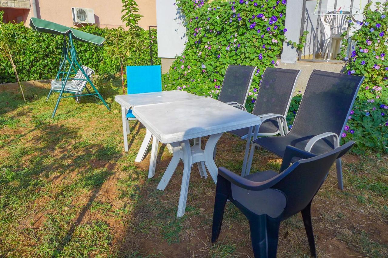 Alise Daire Bar Dış mekan fotoğraf